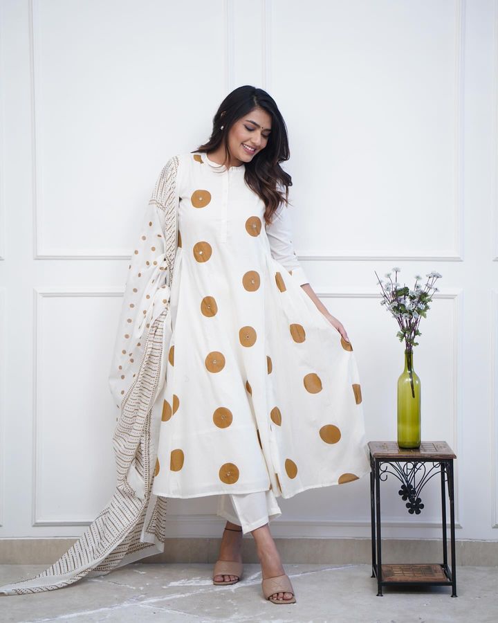 Elegant Mul Cotton Kurta Set with Dupatta